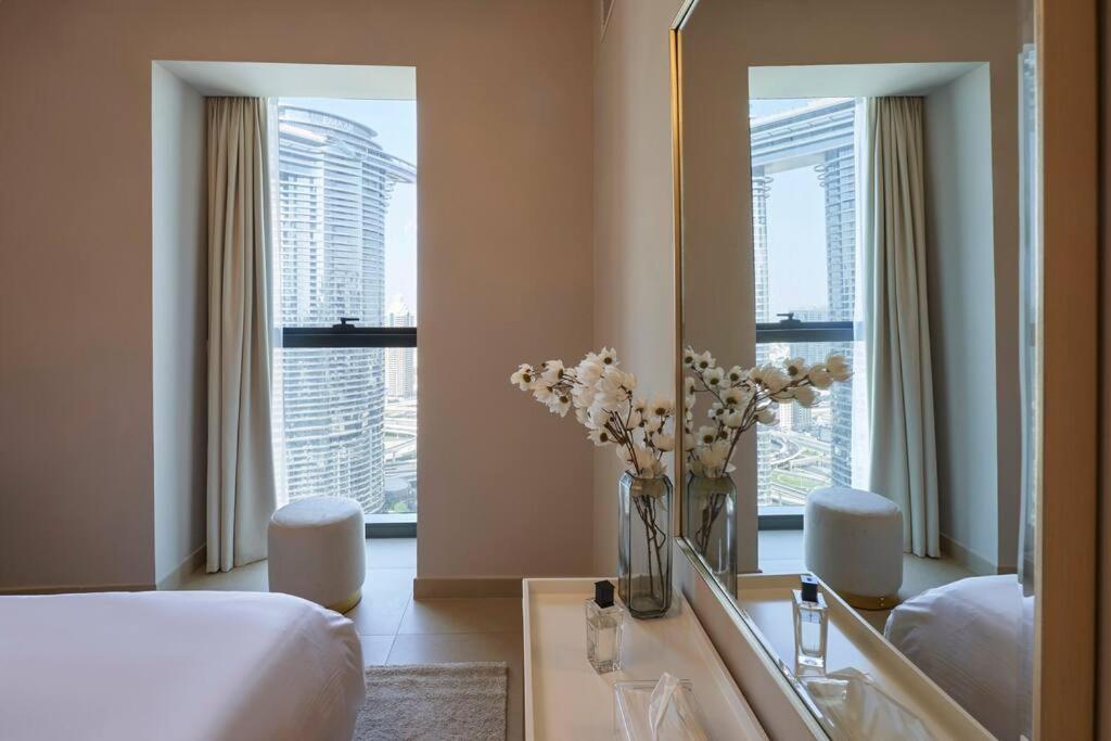 Larbi Breathtaking Burj And Fountain View Luxurious 2 Bed Apartment Dubai Luaran gambar