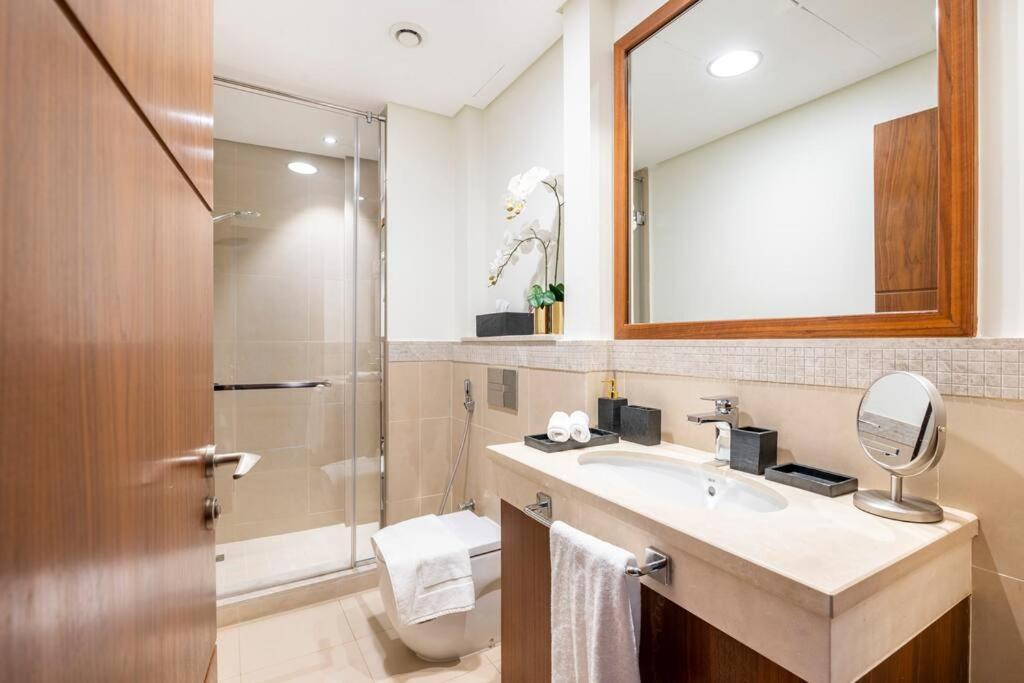 Larbi Breathtaking Burj And Fountain View Luxurious 2 Bed Apartment Dubai Luaran gambar